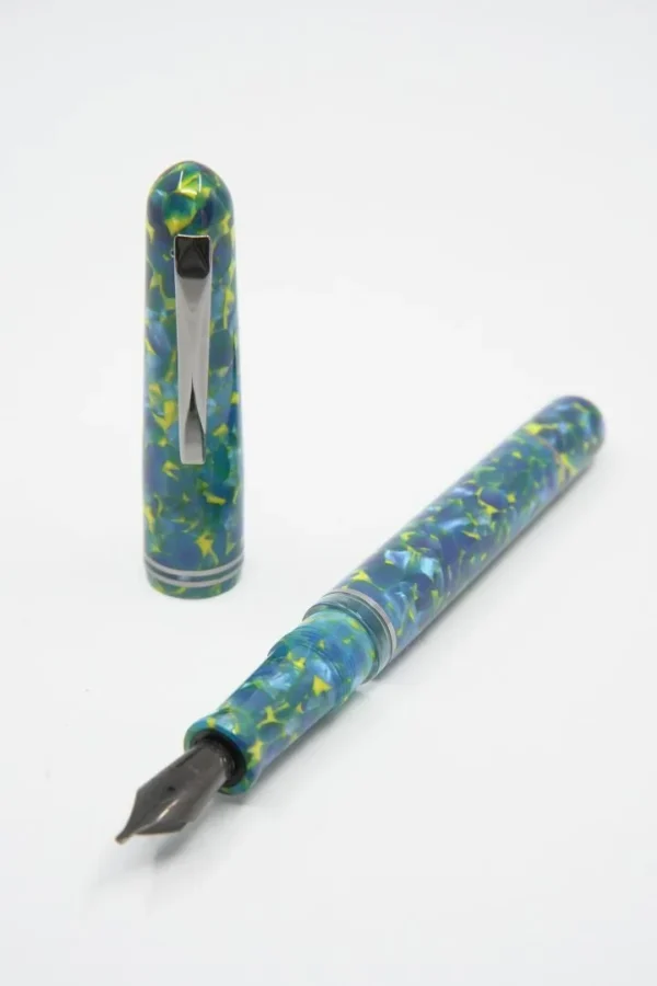 Penna Metis Blu Colibri: Eleganza vibrante - immagine 3