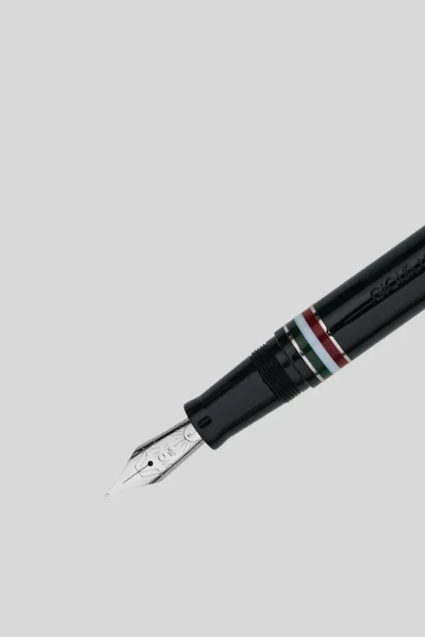 Penna stilografica Black ST: Raffinatezza Classica - immagine 3