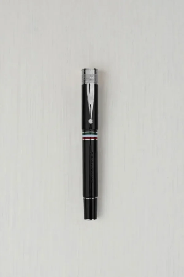 Penna stilografica Black ST: Raffinatezza Classica - immagine 2