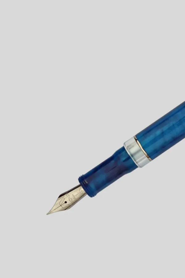Penna Stilografica Acqua Azzurra Bellavista: Eleganza Italiana - immagine 2